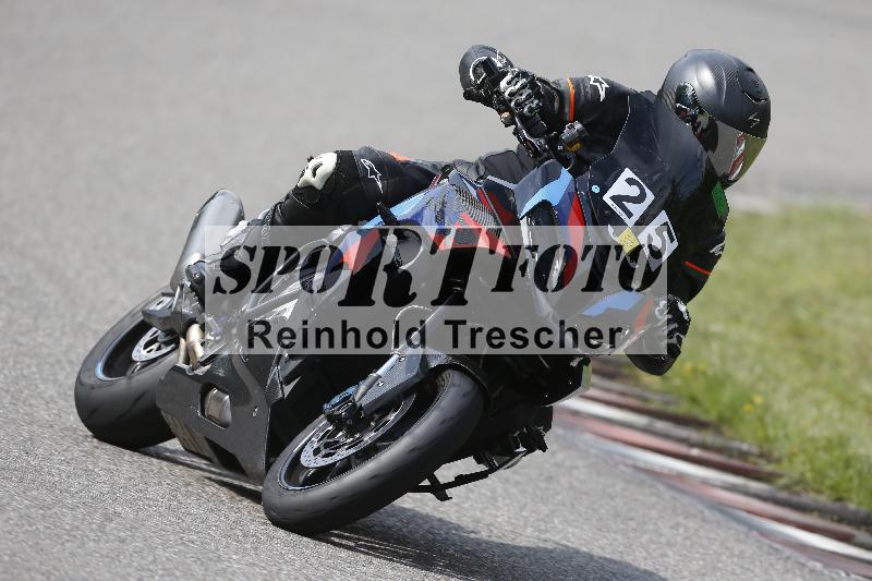 Archiv-2025/23 07.06.2025 TZ Motorsport ADR/25